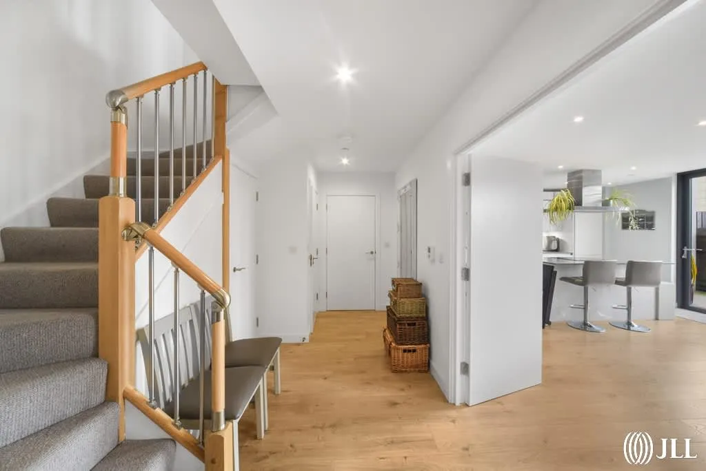 Forrester Way, London, E15, photo 20