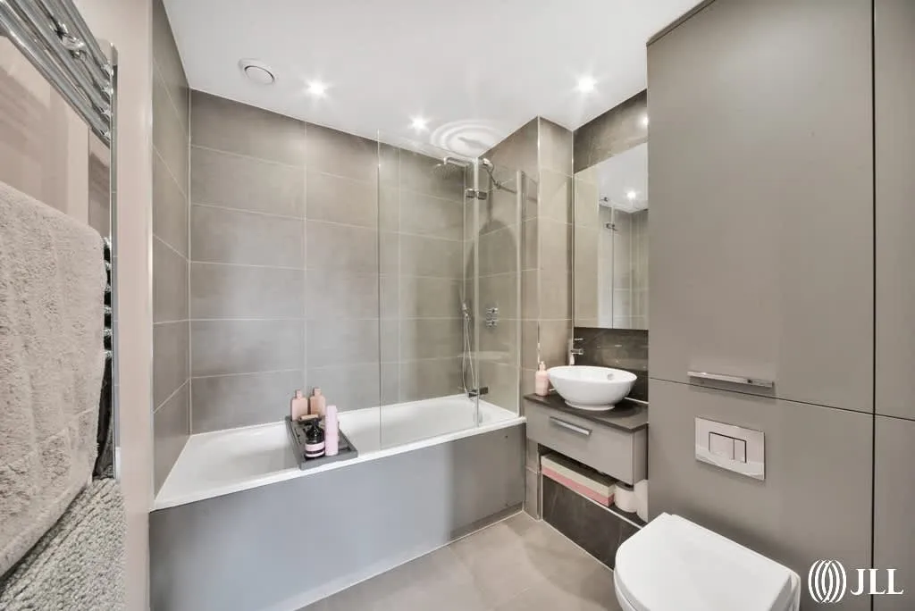 Forrester Way, London, E15, photo 14