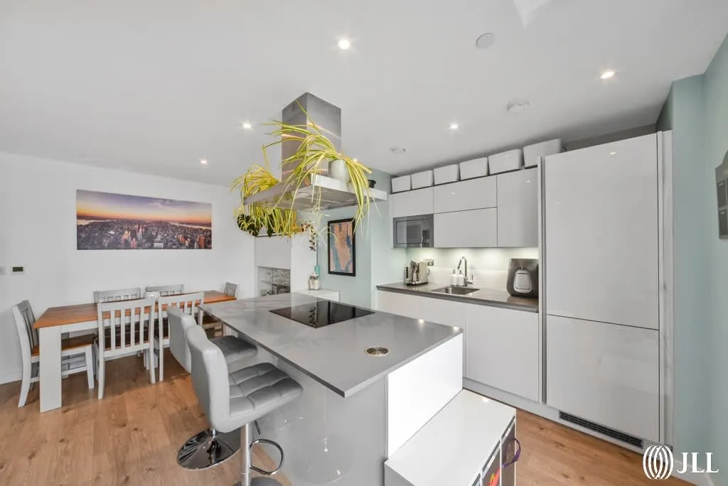 Forrester Way, London, E15, photo 3