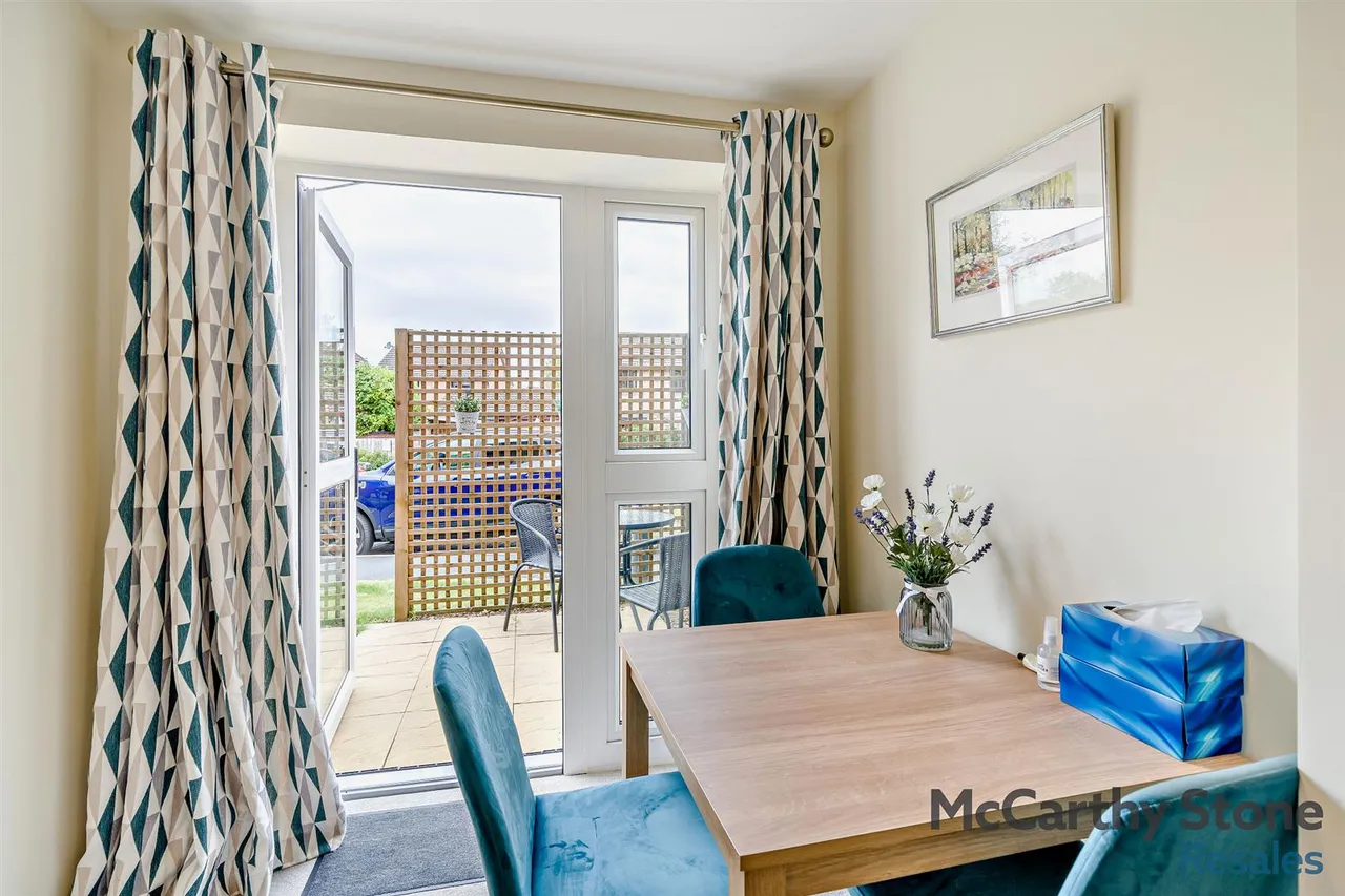 Burlington Gardens, Leyland, PR25, photo 7