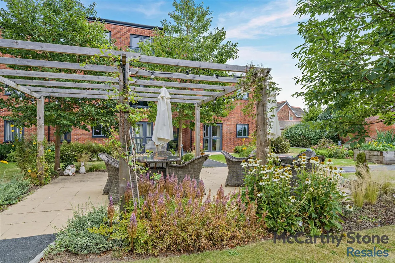 Burlington Gardens, Leyland, PR25, photo 27