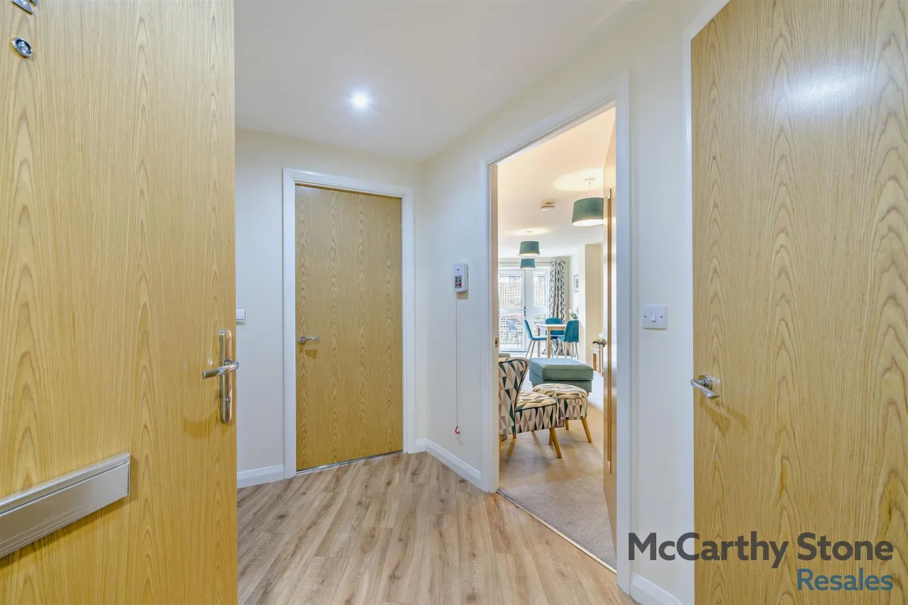 Burlington Gardens, Leyland, PR25, photo 15
