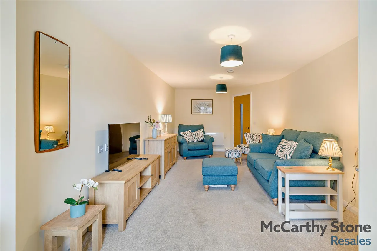 Burlington Gardens, Leyland, PR25, photo 6