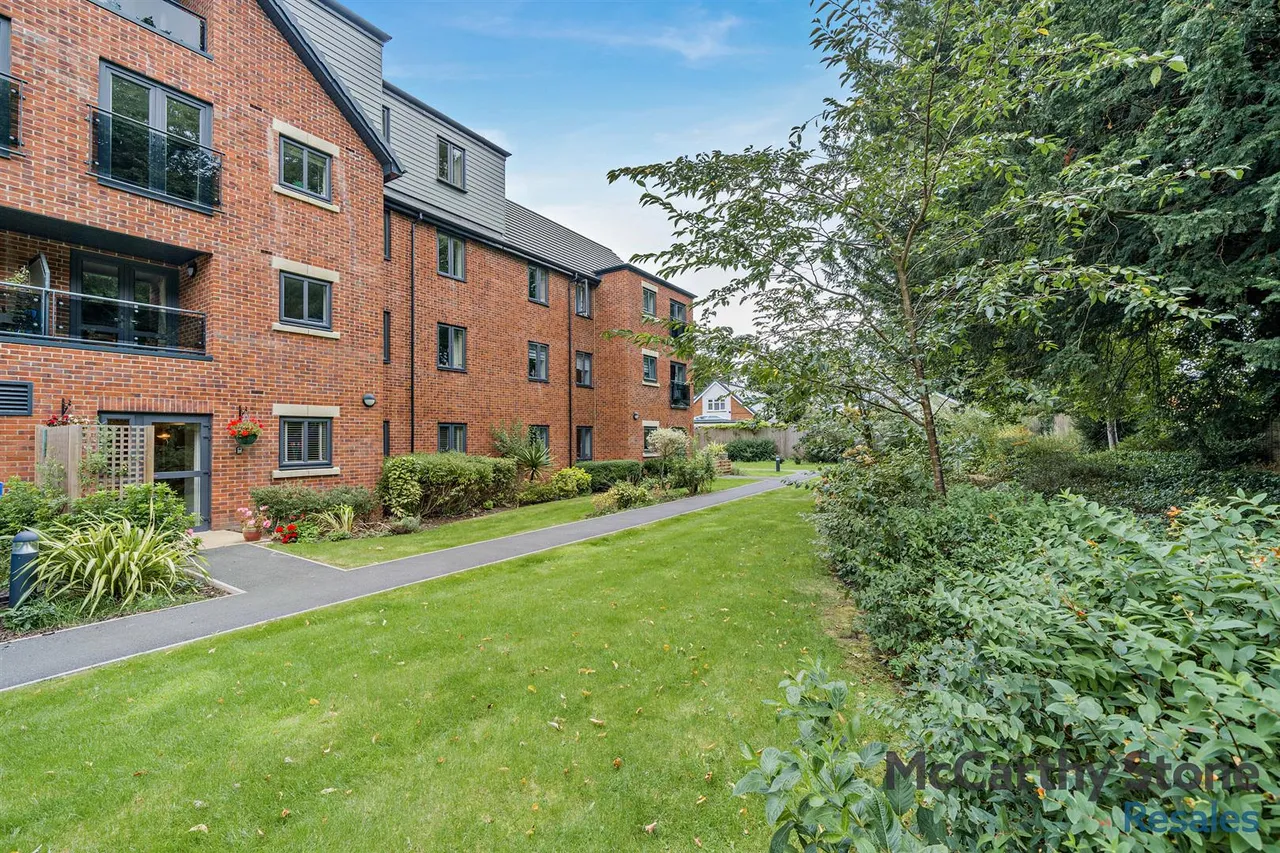 Burlington Gardens, Leyland, PR25, photo 26