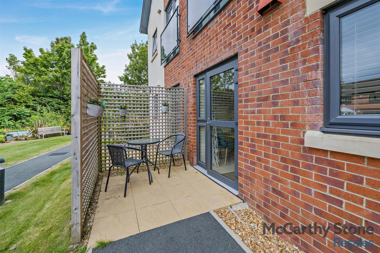 1 bed house for sale, Burlington Gardens, Leyland, PR25