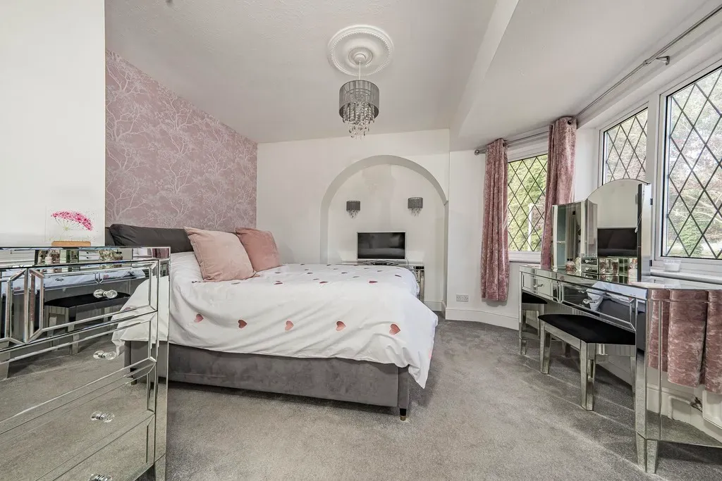 Swakeleys Road, Ickenham, UB10, photo 40
