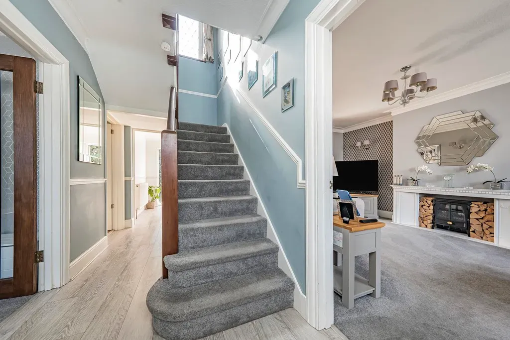 Swakeleys Road, Ickenham, UB10, photo 27
