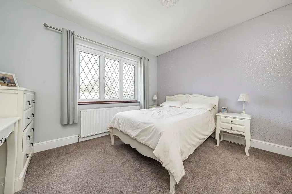 Swakeleys Road, Ickenham, UB10, photo 45