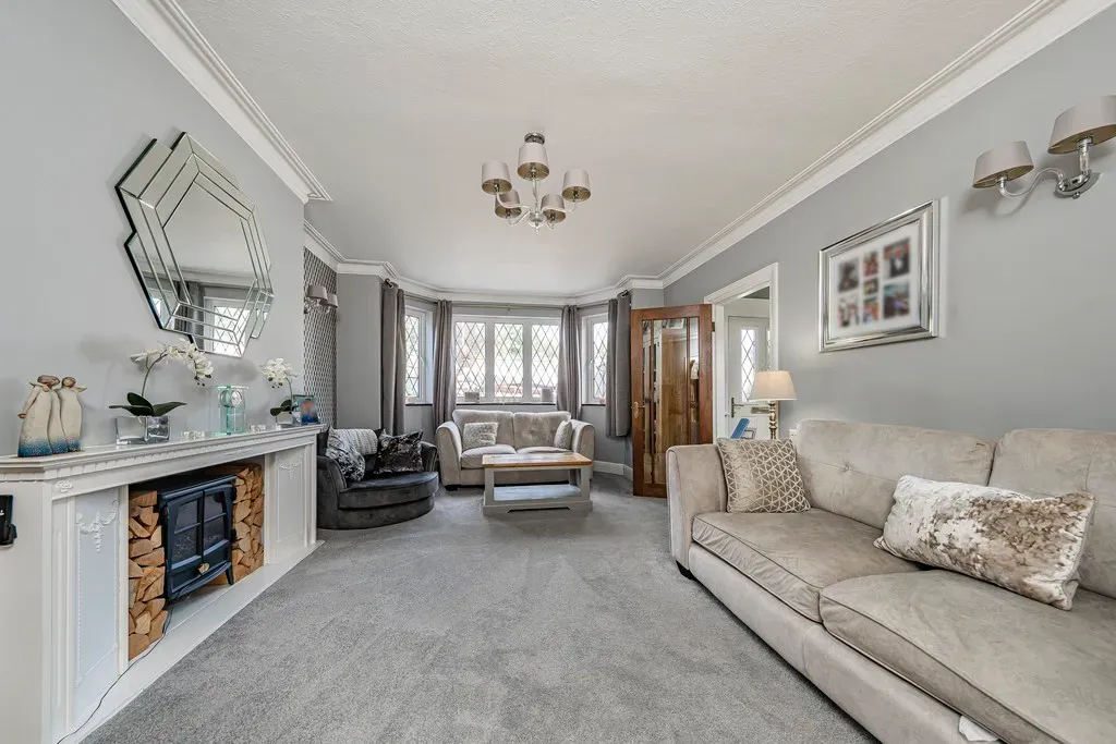 Swakeleys Road, Ickenham, UB10, photo 36
