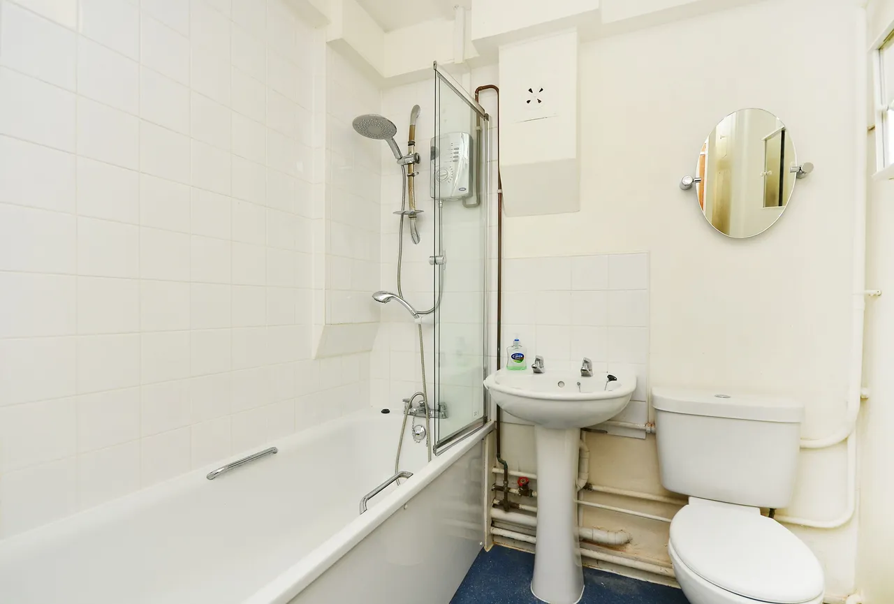 124 Bath Court, St Lukes Estate, Bath Street, London, photo 5