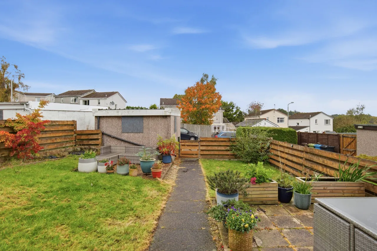 Wickham Avenue, Newton Mearns, photo 12