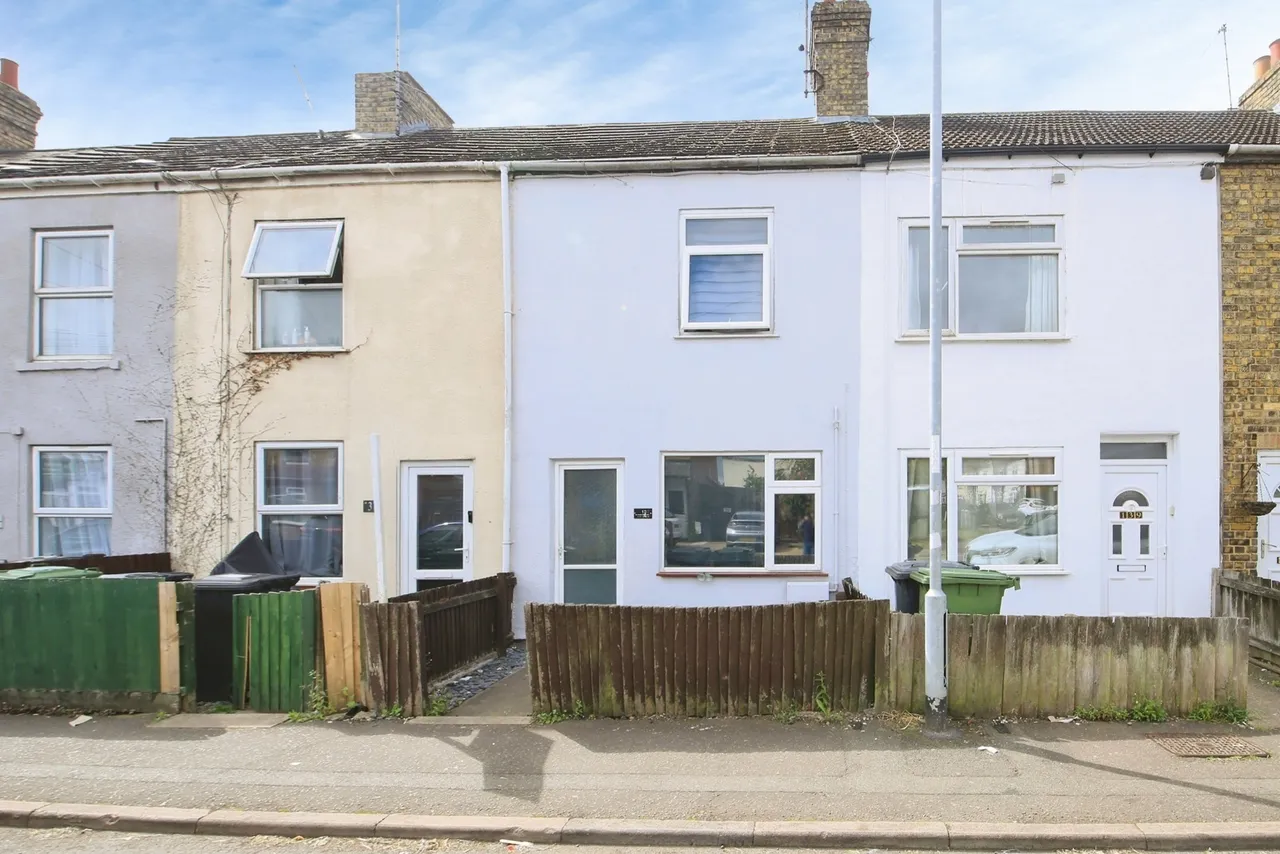 2 bed house for sale — High Street, Peterborough, Cambridgeshire, PE2