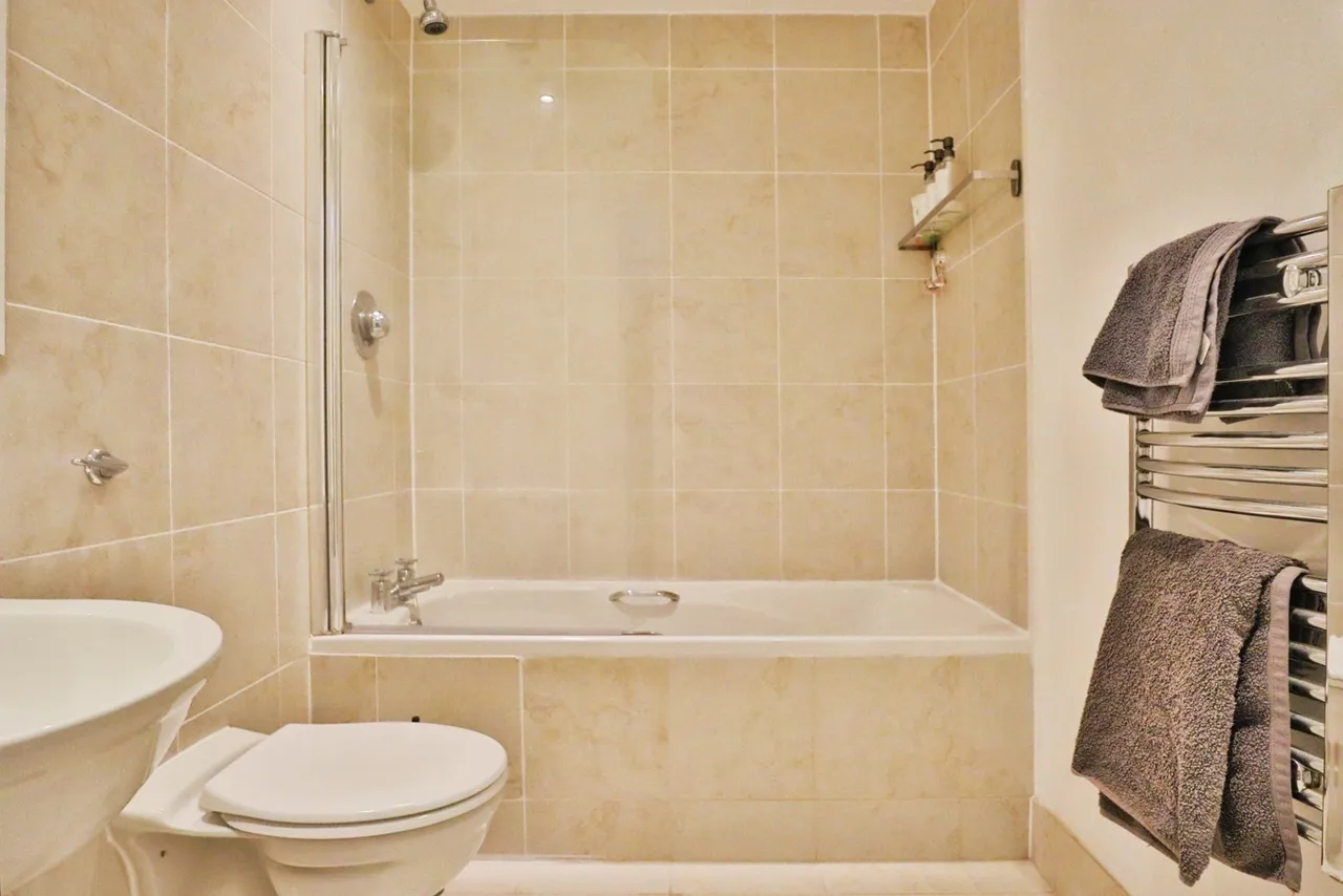 Cross Green Lane, LEEDS, West Yorkshire, LS9, photo 6
