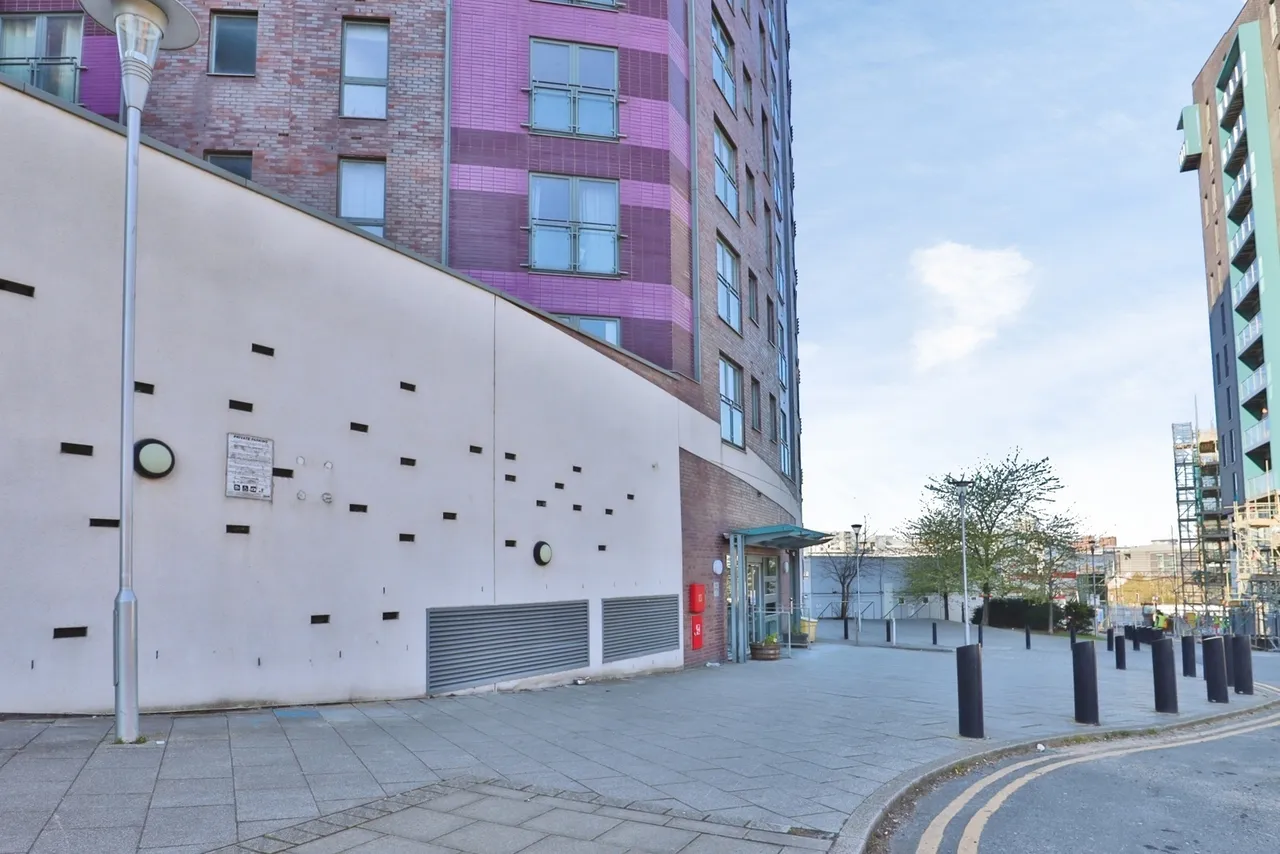 Cross Green Lane, LEEDS, West Yorkshire, LS9, photo 14