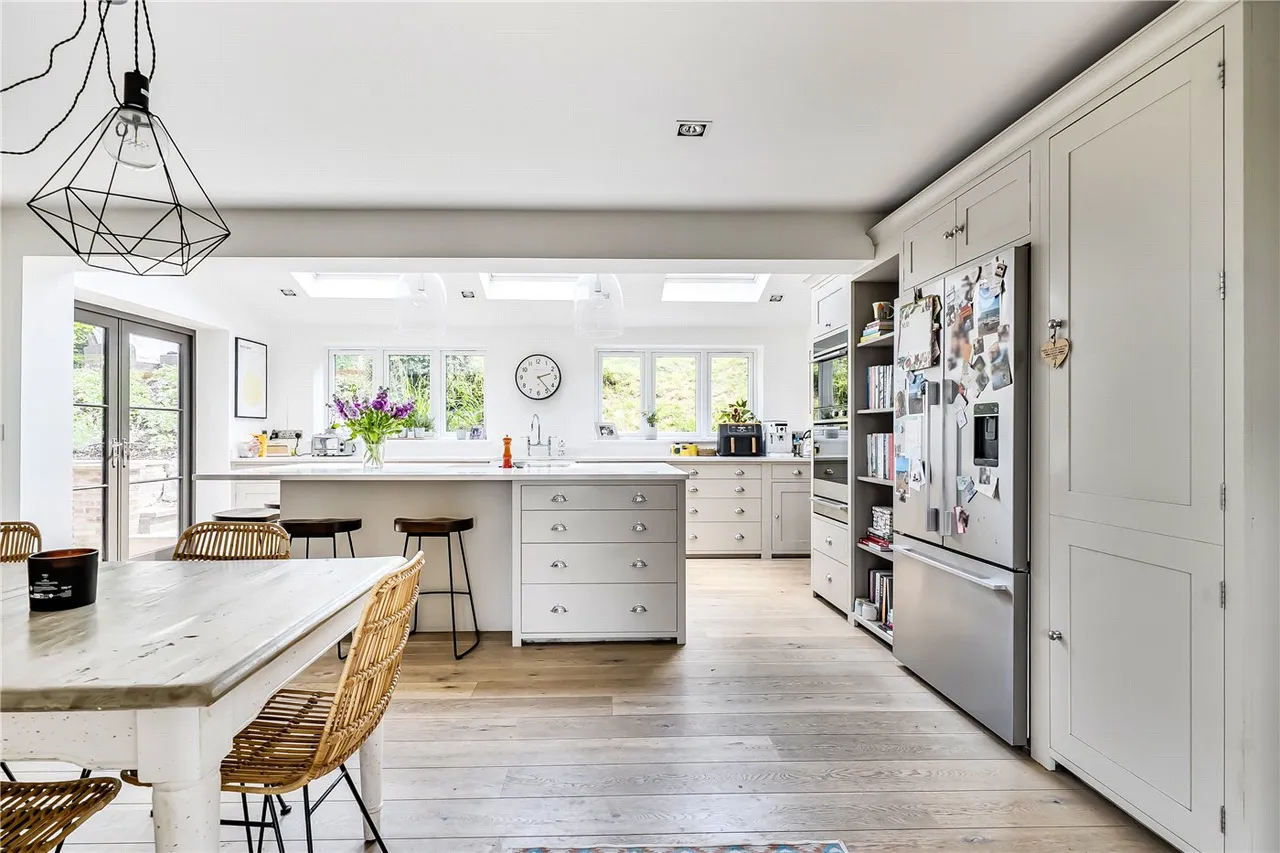 Ducks Meadow, Marlborough, Wiltshire, SN8, photo 12