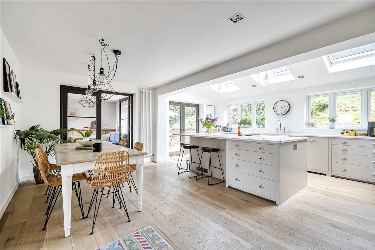 Ducks Meadow, Marlborough, Wiltshire, SN8, photo 11