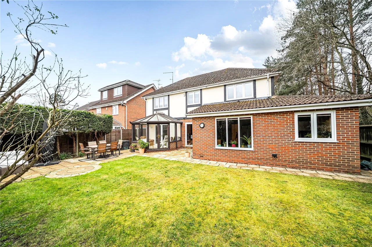 Faversham Road, Sandhurst, Berkshire, GU47 0YP, photo 4