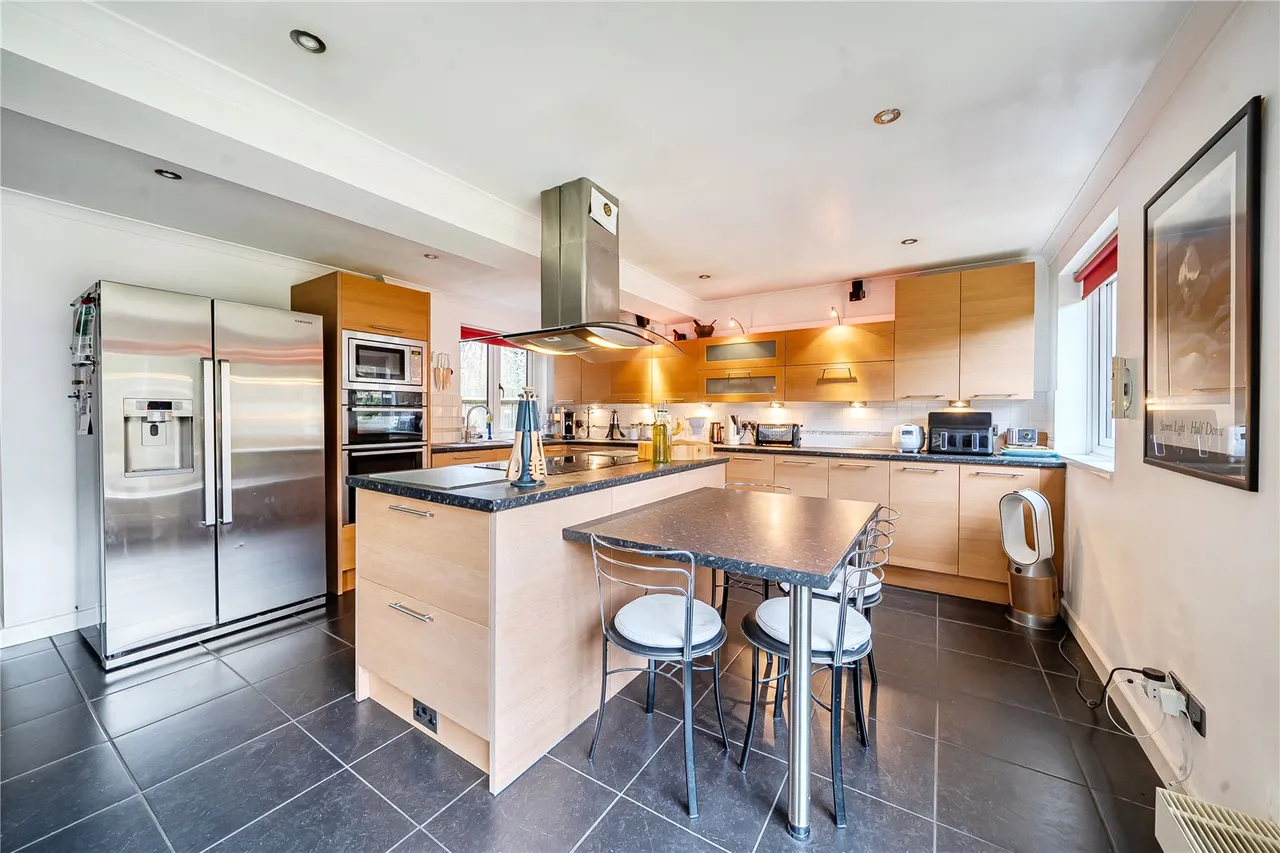Faversham Road, Sandhurst, Berkshire, GU47 0YP, photo 17