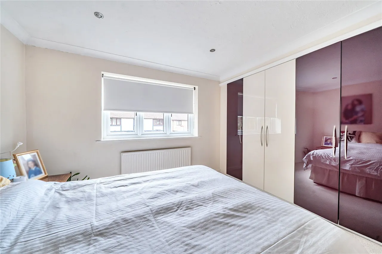 Faversham Road, Sandhurst, Berkshire, GU47 0YP, photo 5