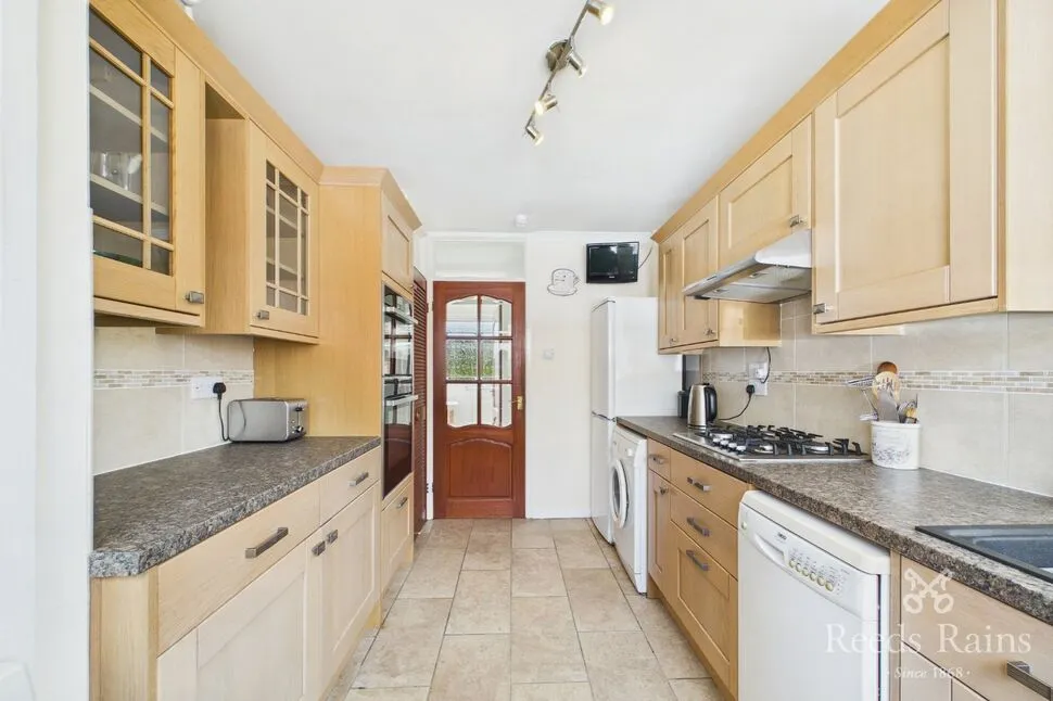 Lockwood Avenue, South Anston, South Yorkshire, S25, photo 4