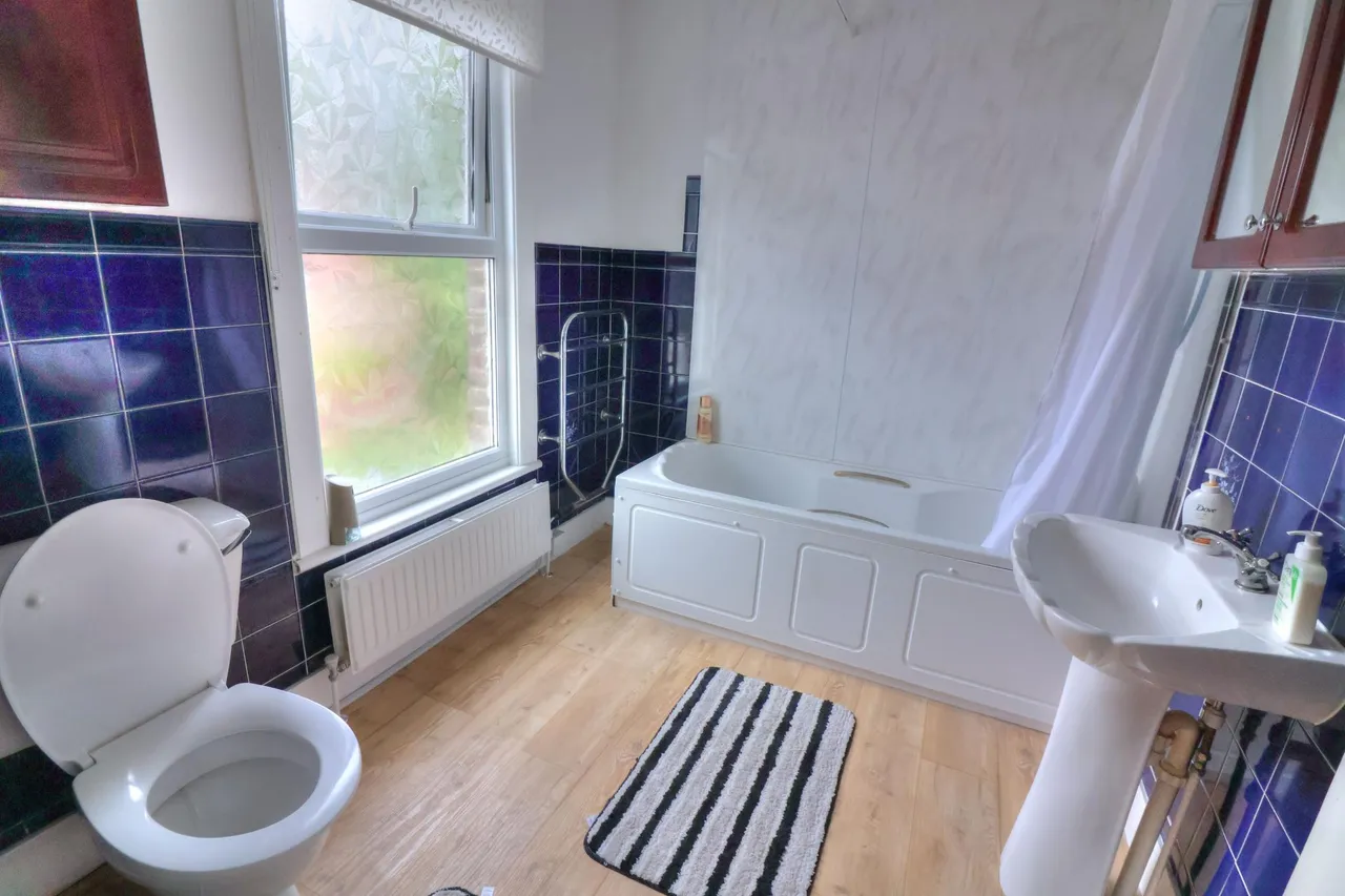 New Road, High Wycombe, HP12, photo 9
