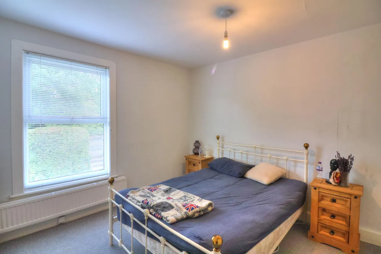 New Road, High Wycombe, HP12, photo 5