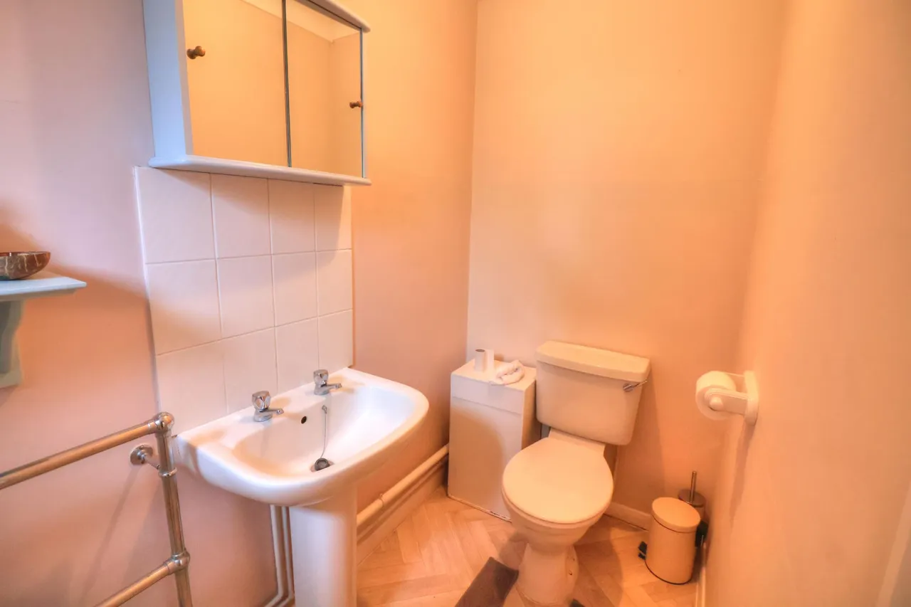New Road, High Wycombe, HP12, photo 11
