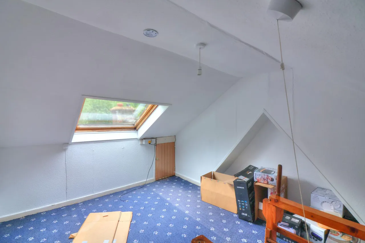 New Road, High Wycombe, HP12, photo 8