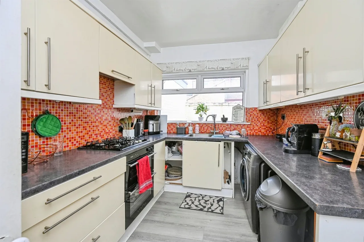 Lyon Street, Liverpool, L19, photo 2