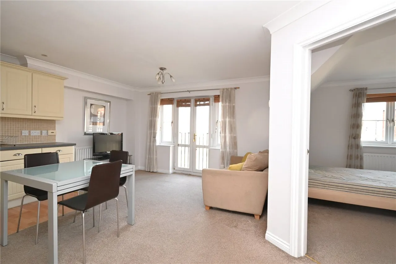 Spring House, Sarum Hill, RG21, photo 7