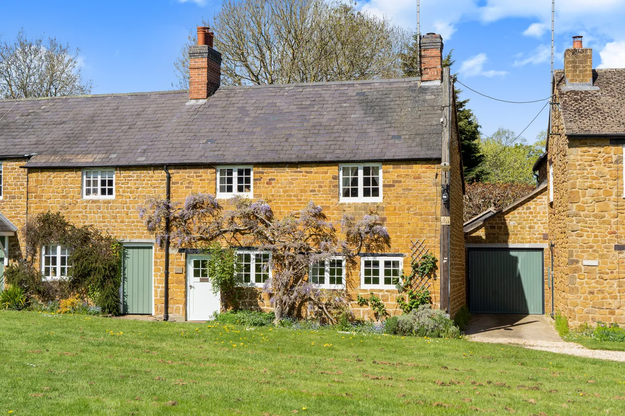 3 bed house for sale, The Green, Banbury, OX17