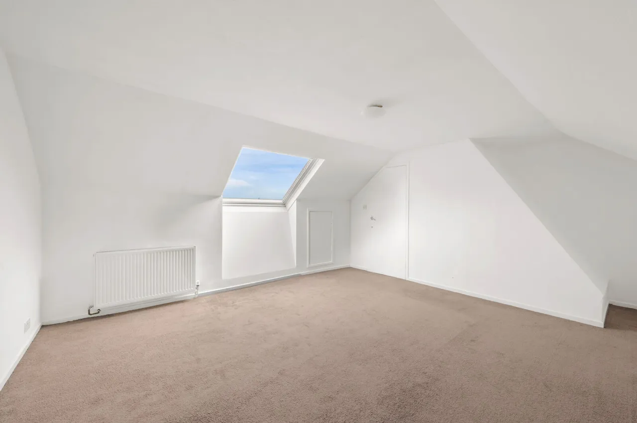 Springfield Avenue, Raynes Park, SW20, photo 10