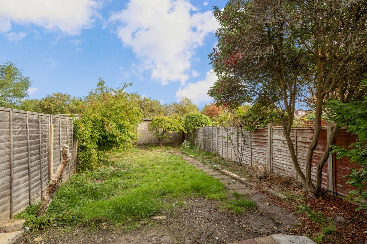 Springfield Avenue, Raynes Park, SW20, photo 13