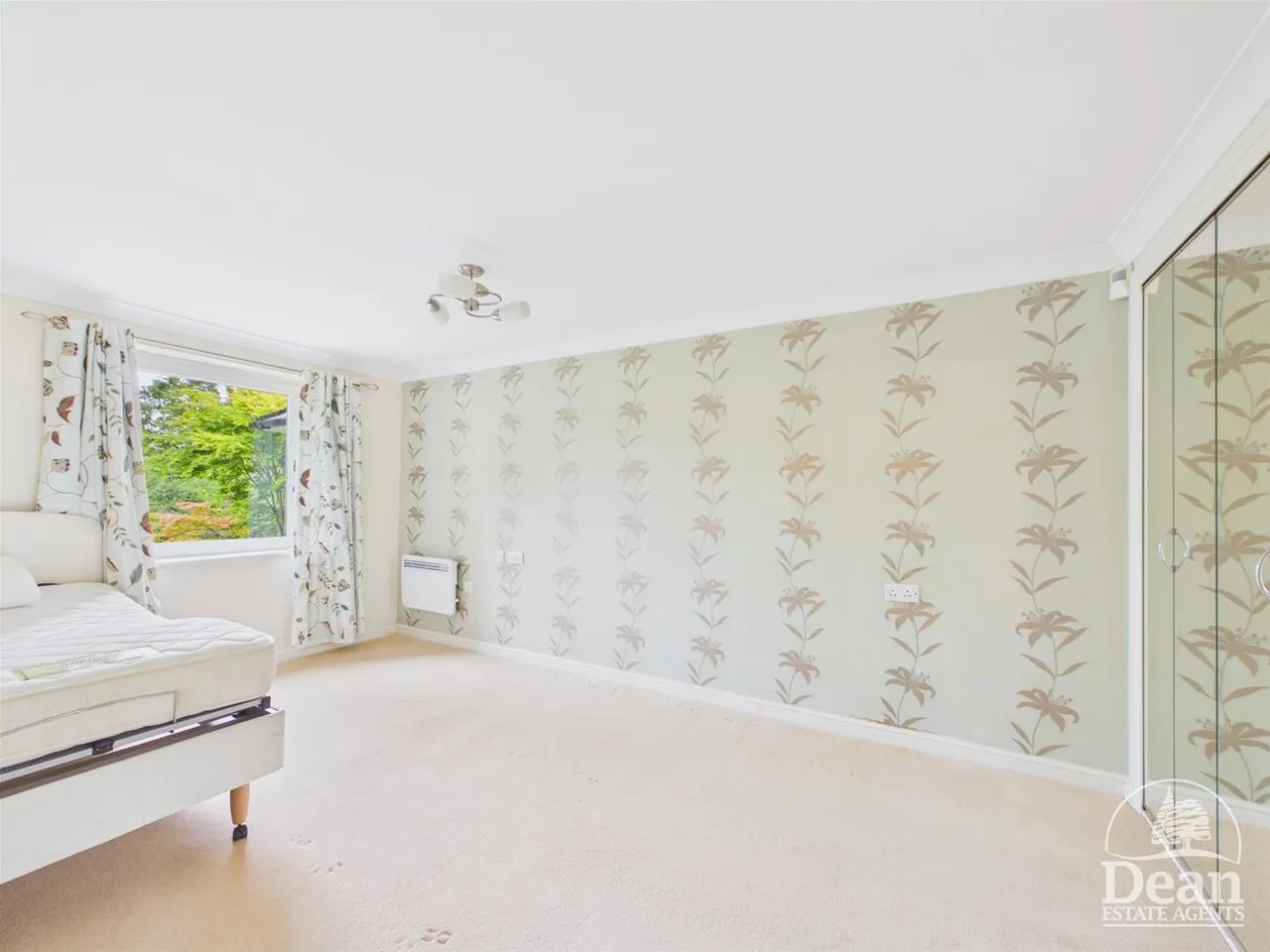 Kings Meadow Court, Lydney, photo 6