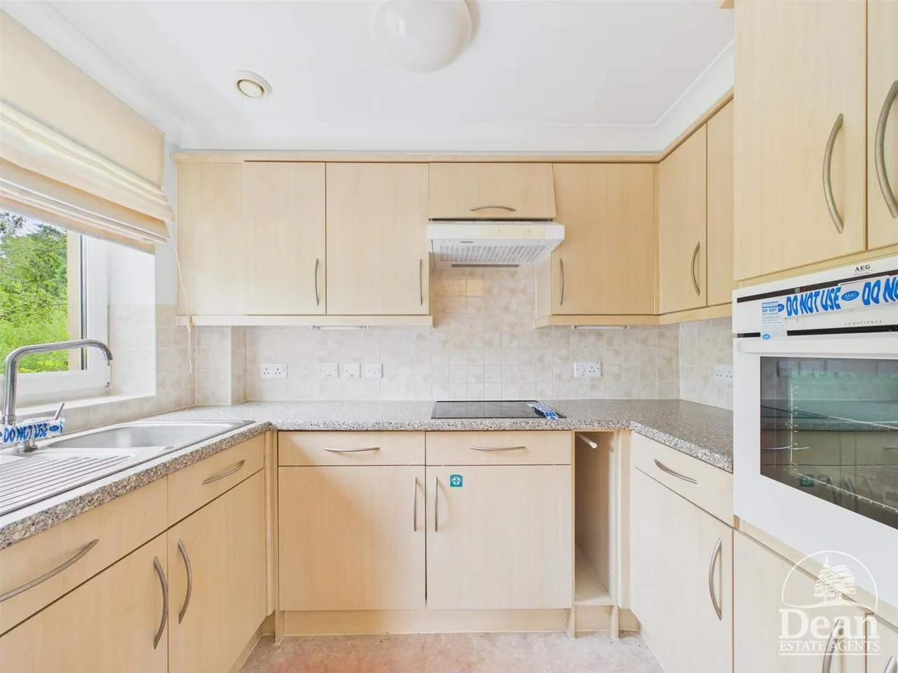 Kings Meadow Court, Lydney, photo 2