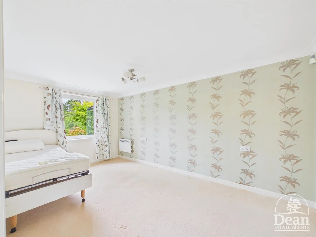 Kings Meadow Court, Lydney, photo 5