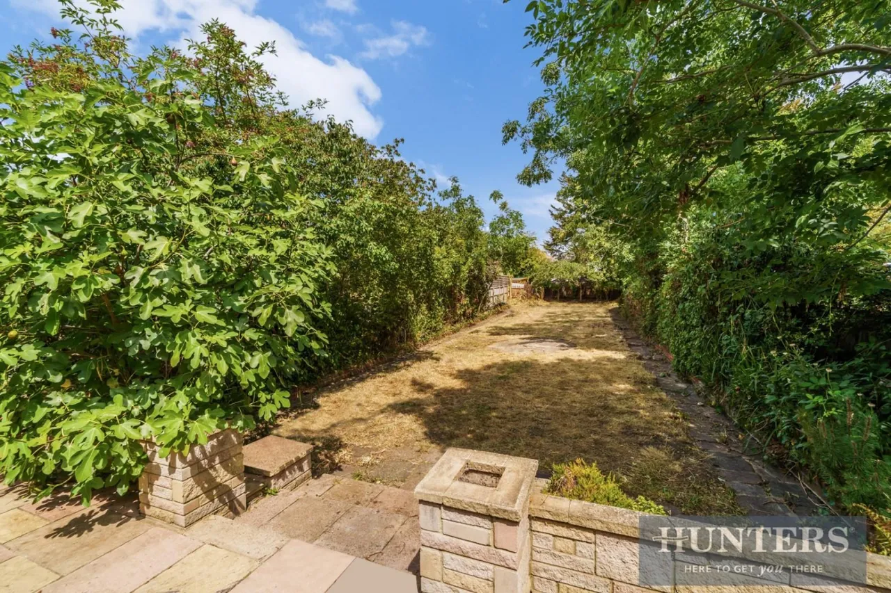 Courtenay Road, Worcester Park., photo 2