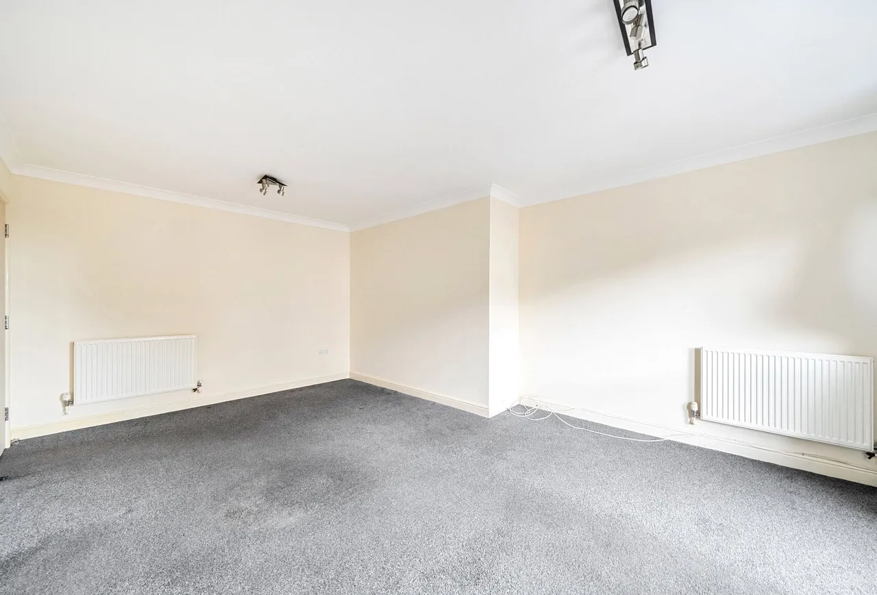 Chatham House, Surrey, 10 Melbourne Road, SM6 8SB, photo 2