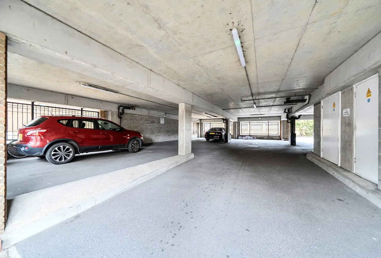 Chatham House, Surrey, 10 Melbourne Road, SM6 8SB, photo 9