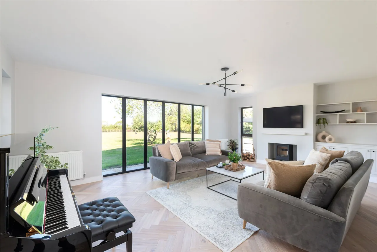 Leckhampstead Road, Akeley, MK18, photo 8