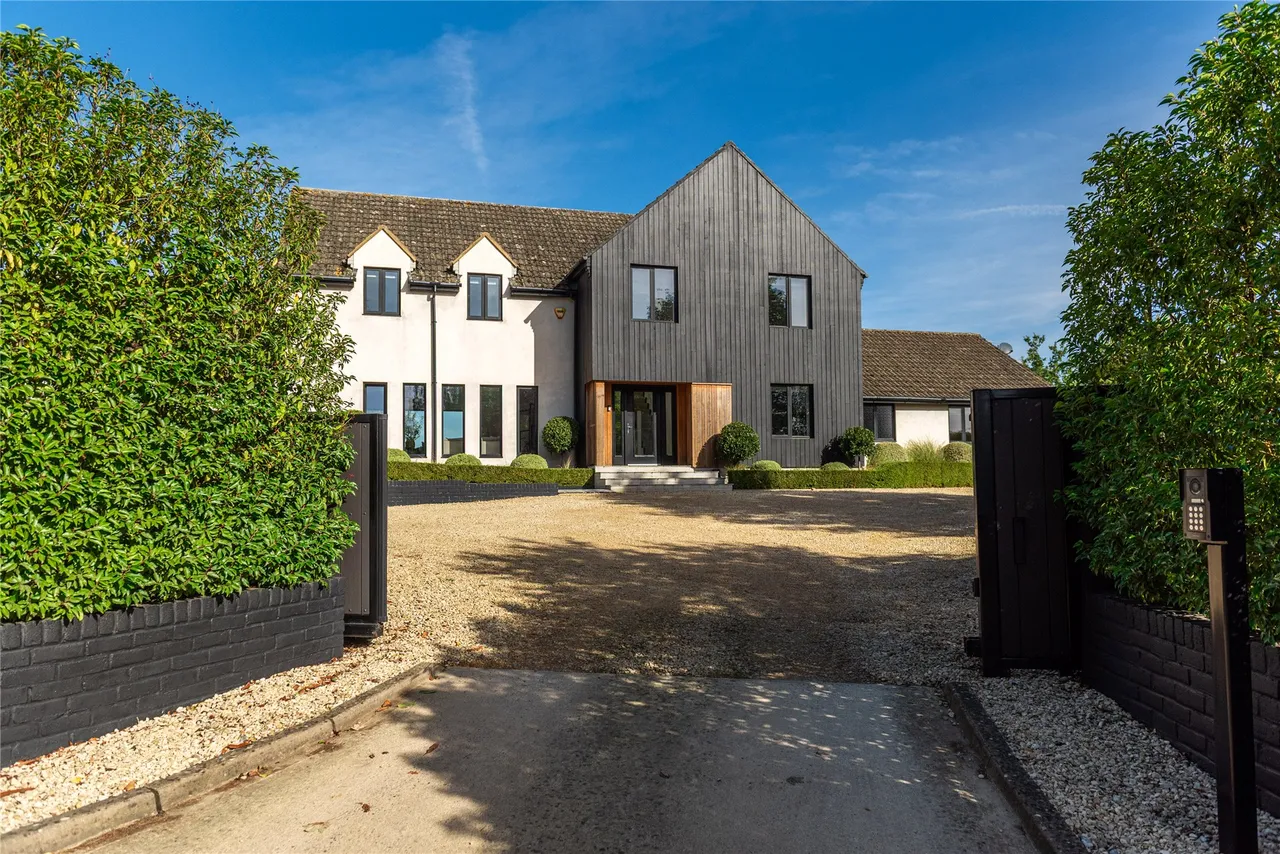 Leckhampstead Road, Akeley, MK18, photo 26