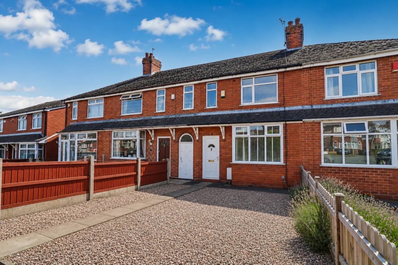 2 bed property for sale, Whitehouse Road, Newcastle