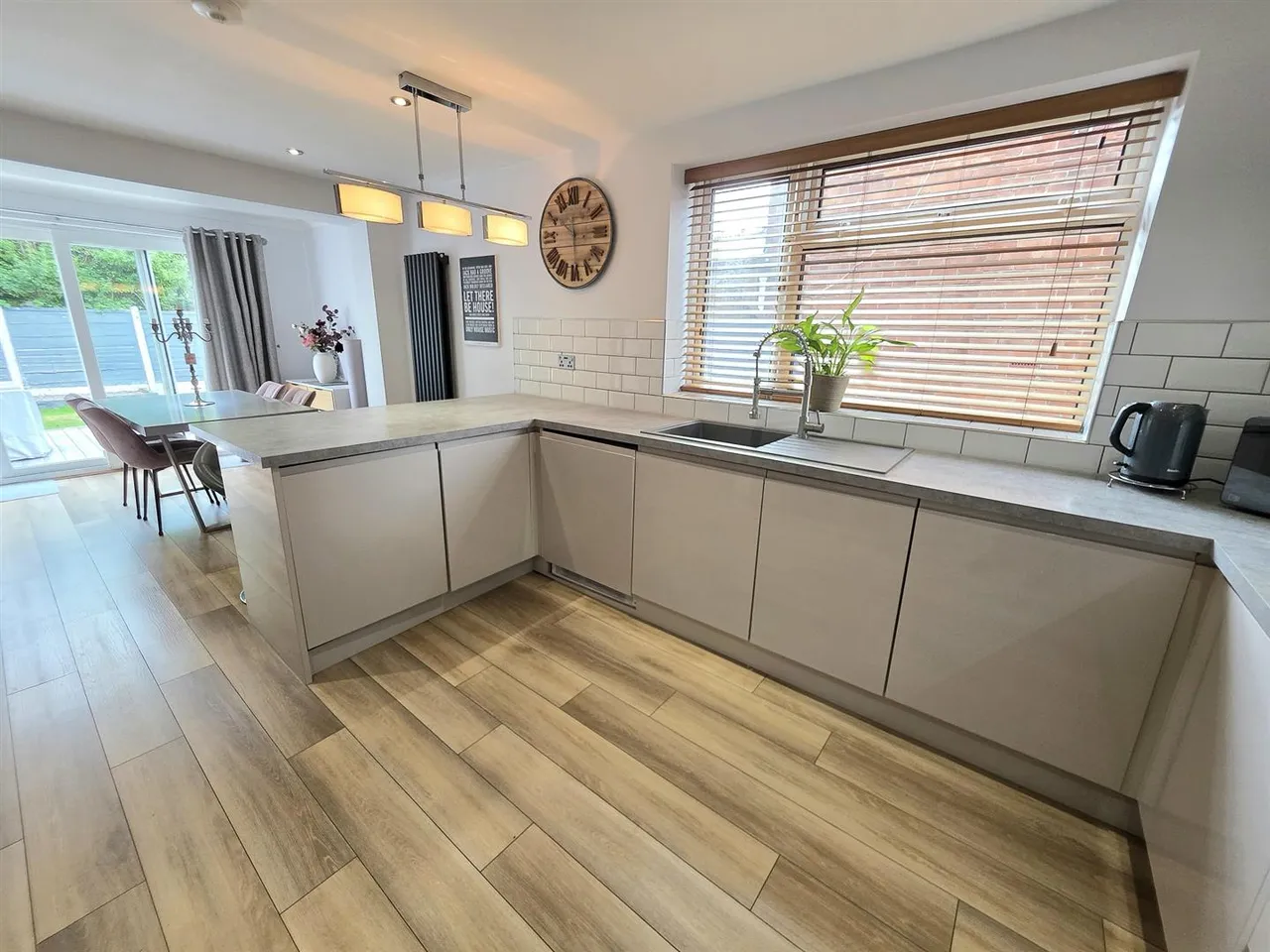 East Avenue, Heald Green, photo 4