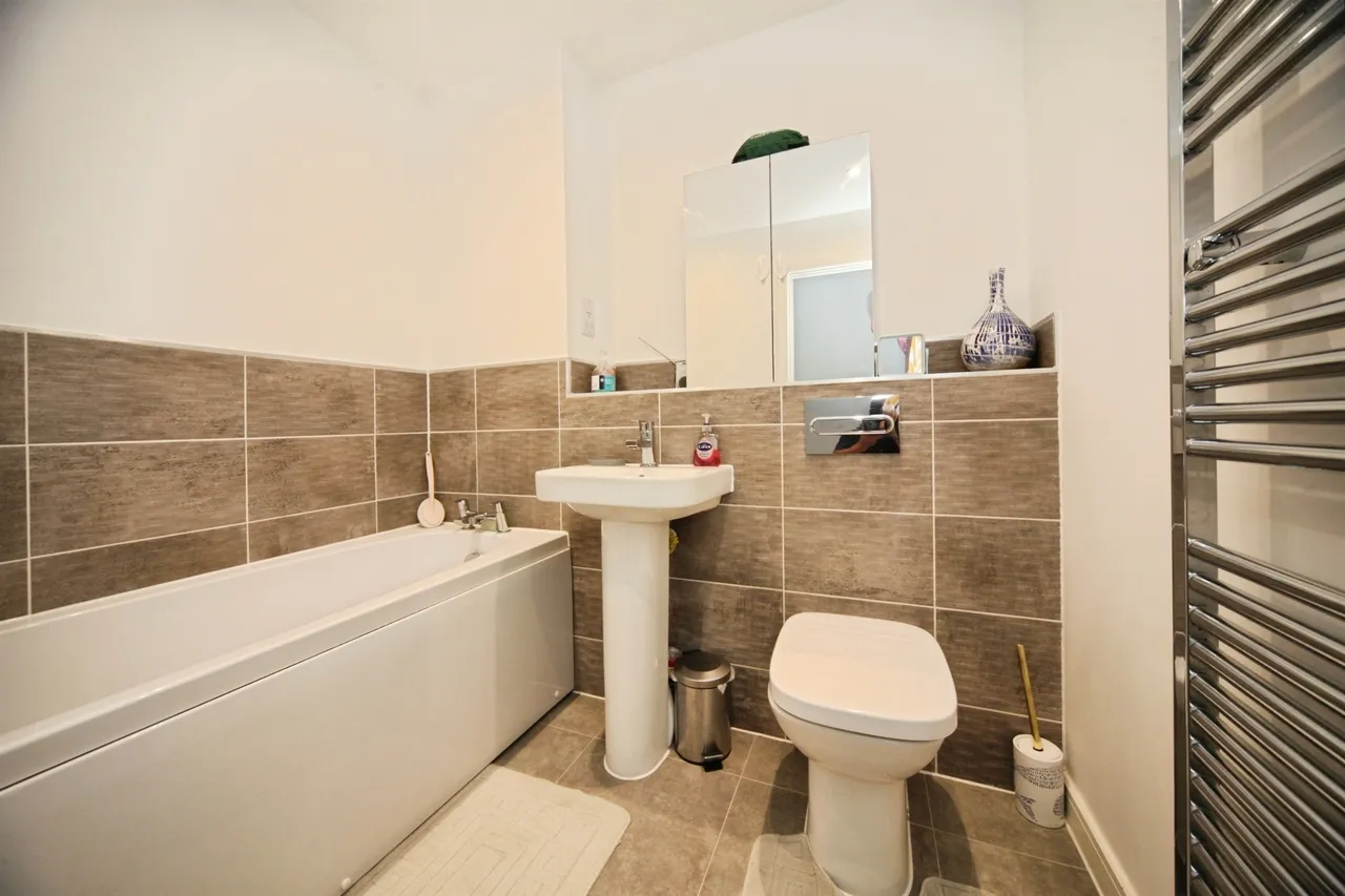Holly Lane, Houghton Regis, LU5, photo 14