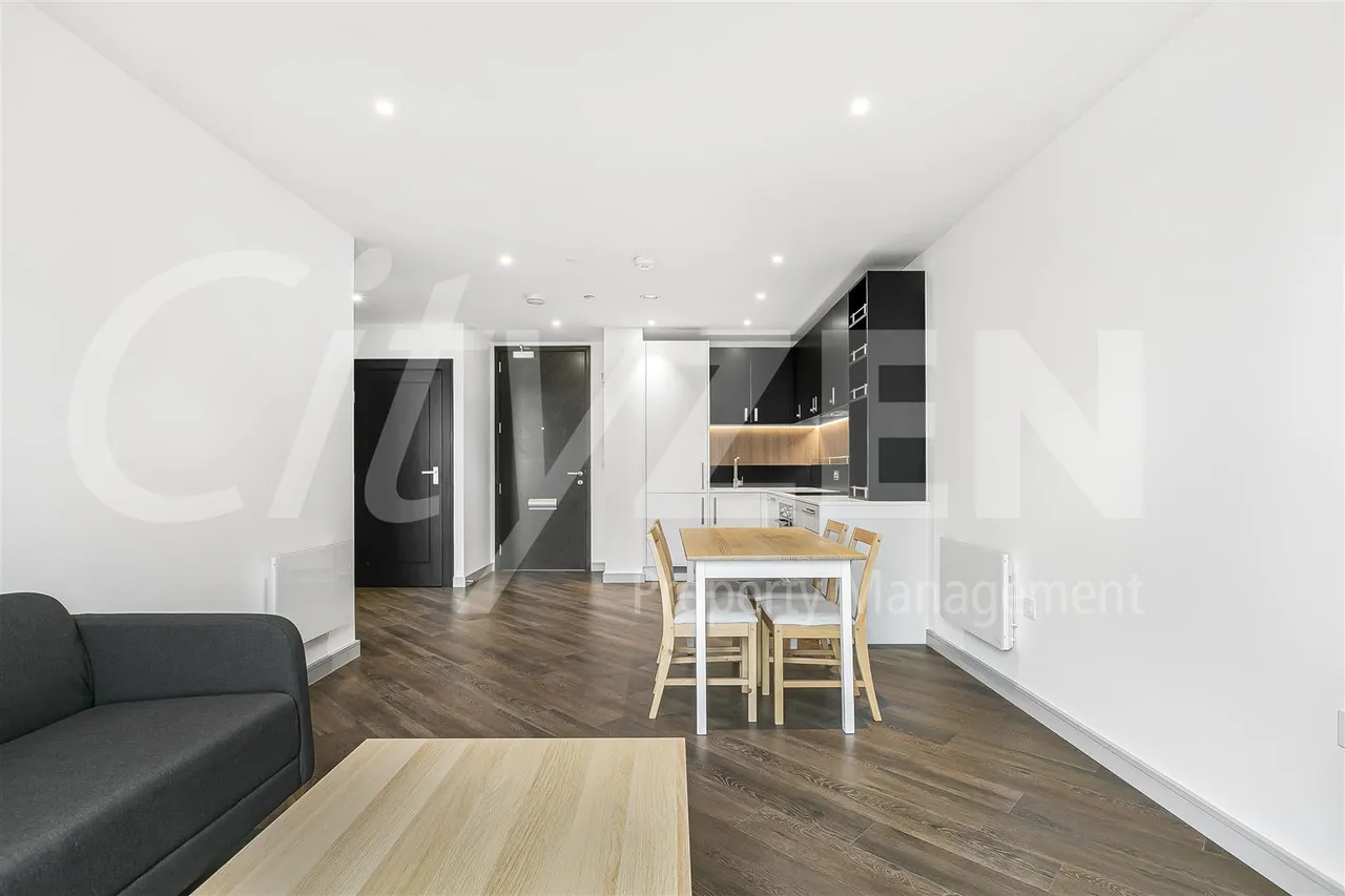 Eden Grove, Staines-Upon-Thames, TW18, photo 7