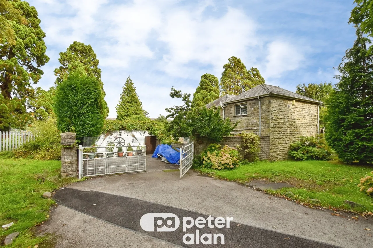 Cemetery Road, Aberdare, CF44, photo 24