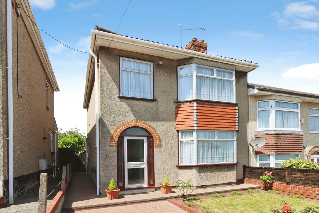3 bed house for sale — Alma Road, Kingswood, Bristol, Gloucestershire, BS15
