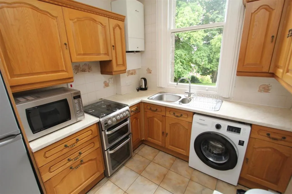 Grove Road, Headingley, Leeds, photo 6