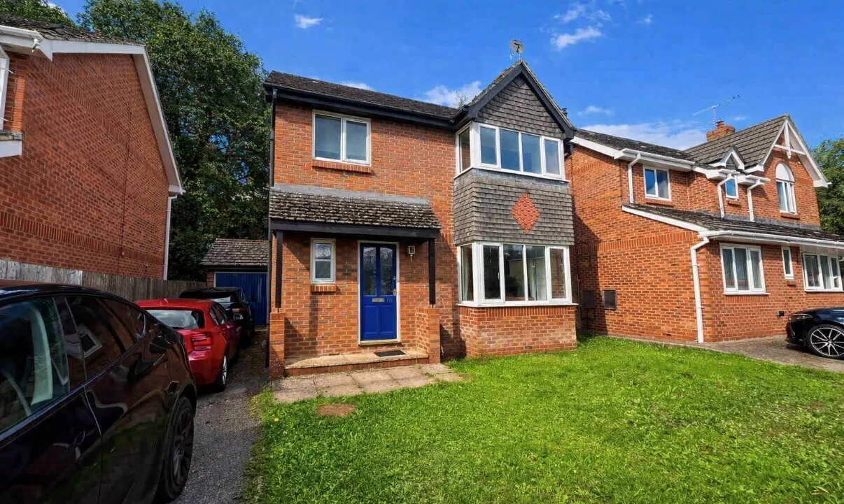 3 bed house to rent, Hazelwood Drive, Verwood, BH31