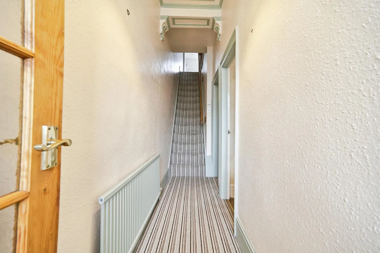 Norman Lane, Bradford, BD2, photo 10